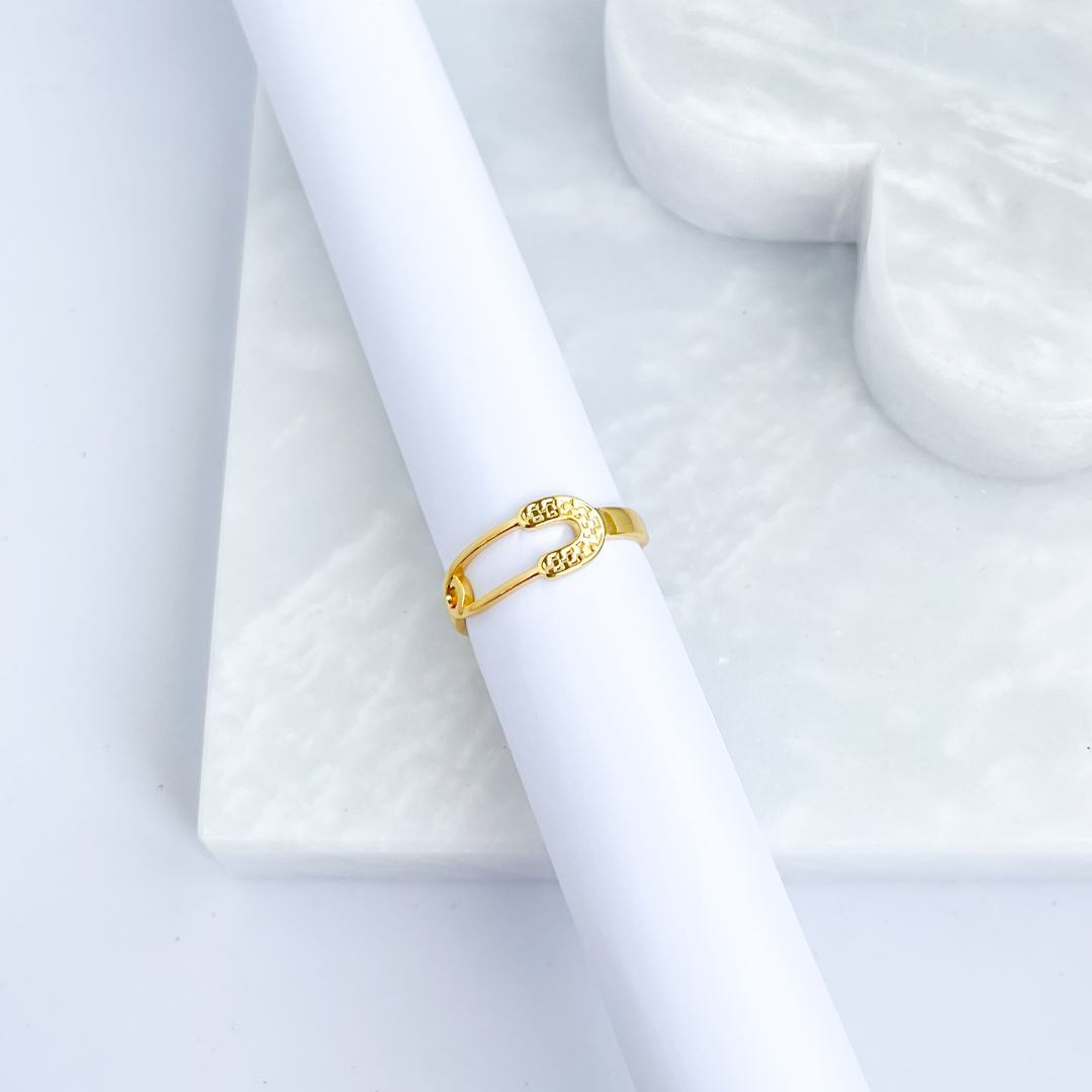 Safety pin ring